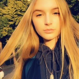 Meet your Posher, Gena